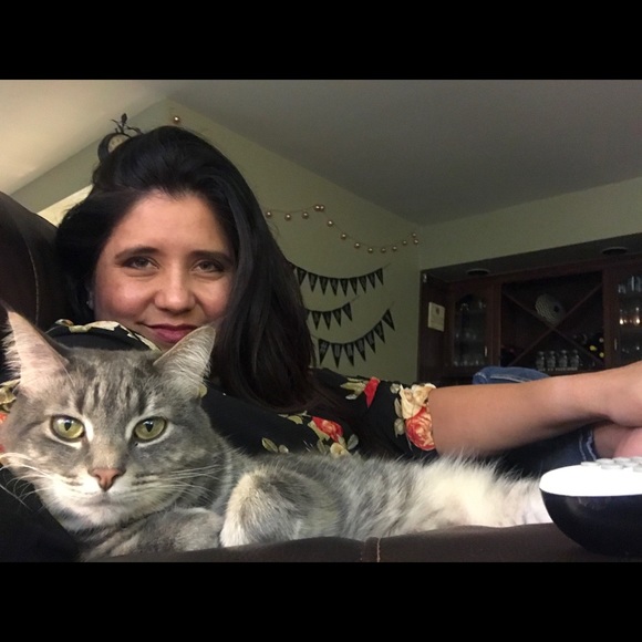 Meet your Posher, Janell - Picture 2 of 8